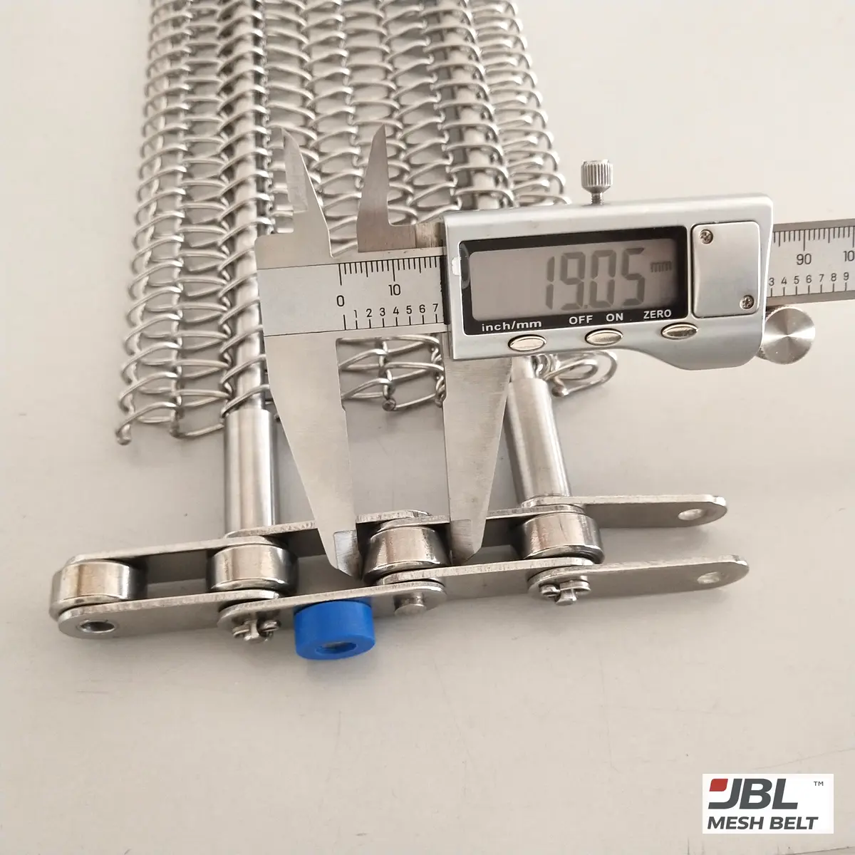 Chain roller on the sample: 19.05 mm