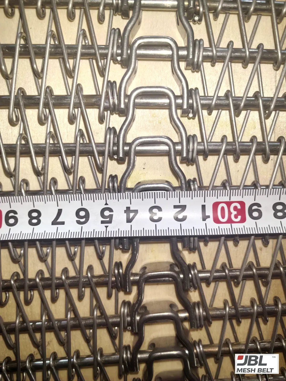 Link spacing read with a tape