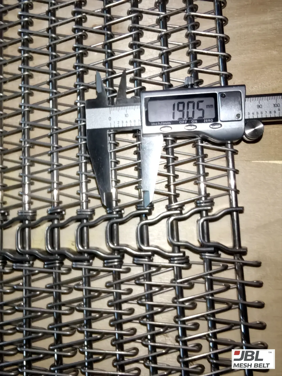 Rod pitch: 19.05 mm