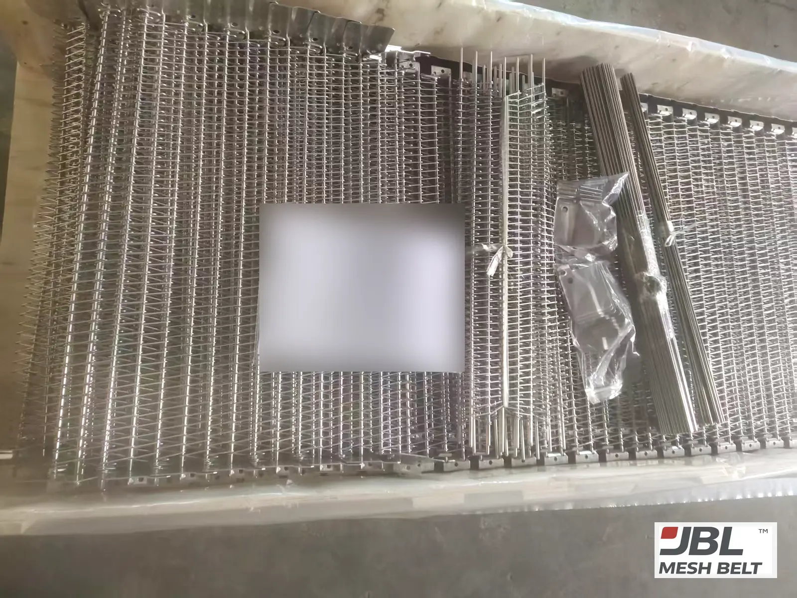 Packed with spare rods and side plates