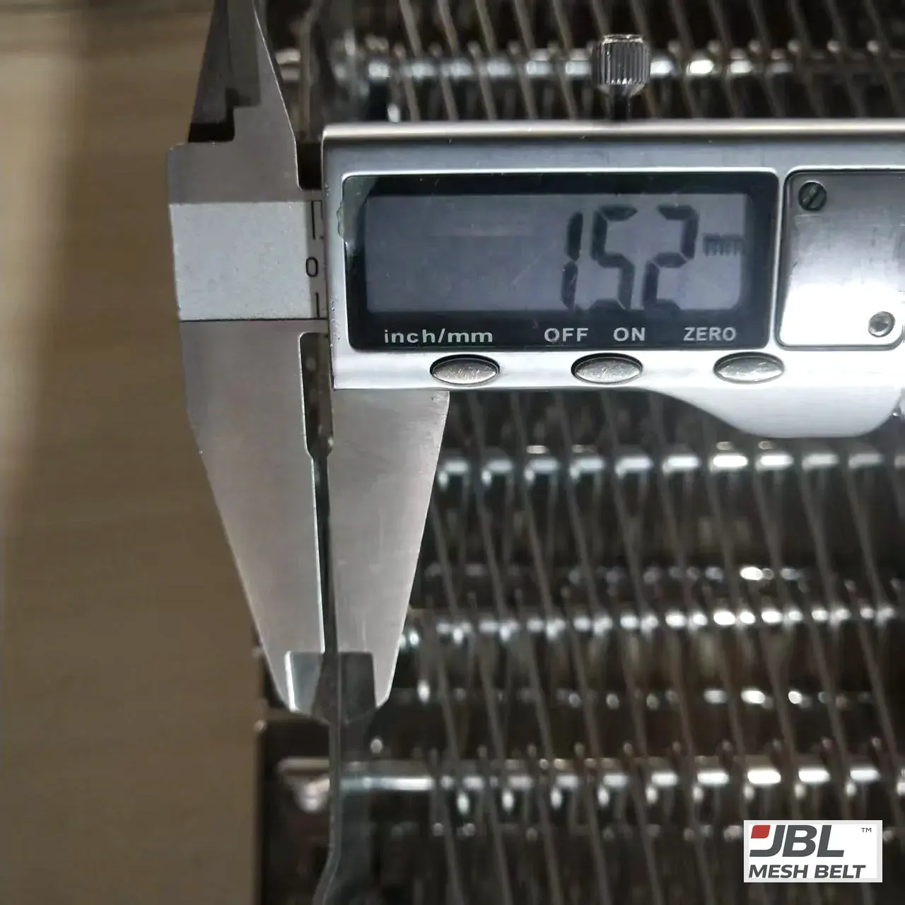 Bulk belt side plate thickness: 1.52 mm