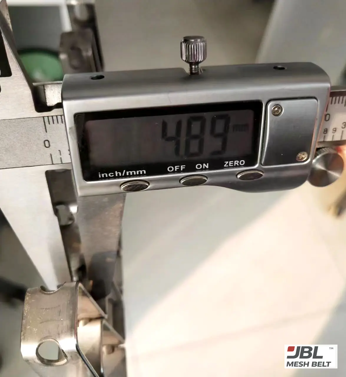 Edge part measured: 4.89 mm