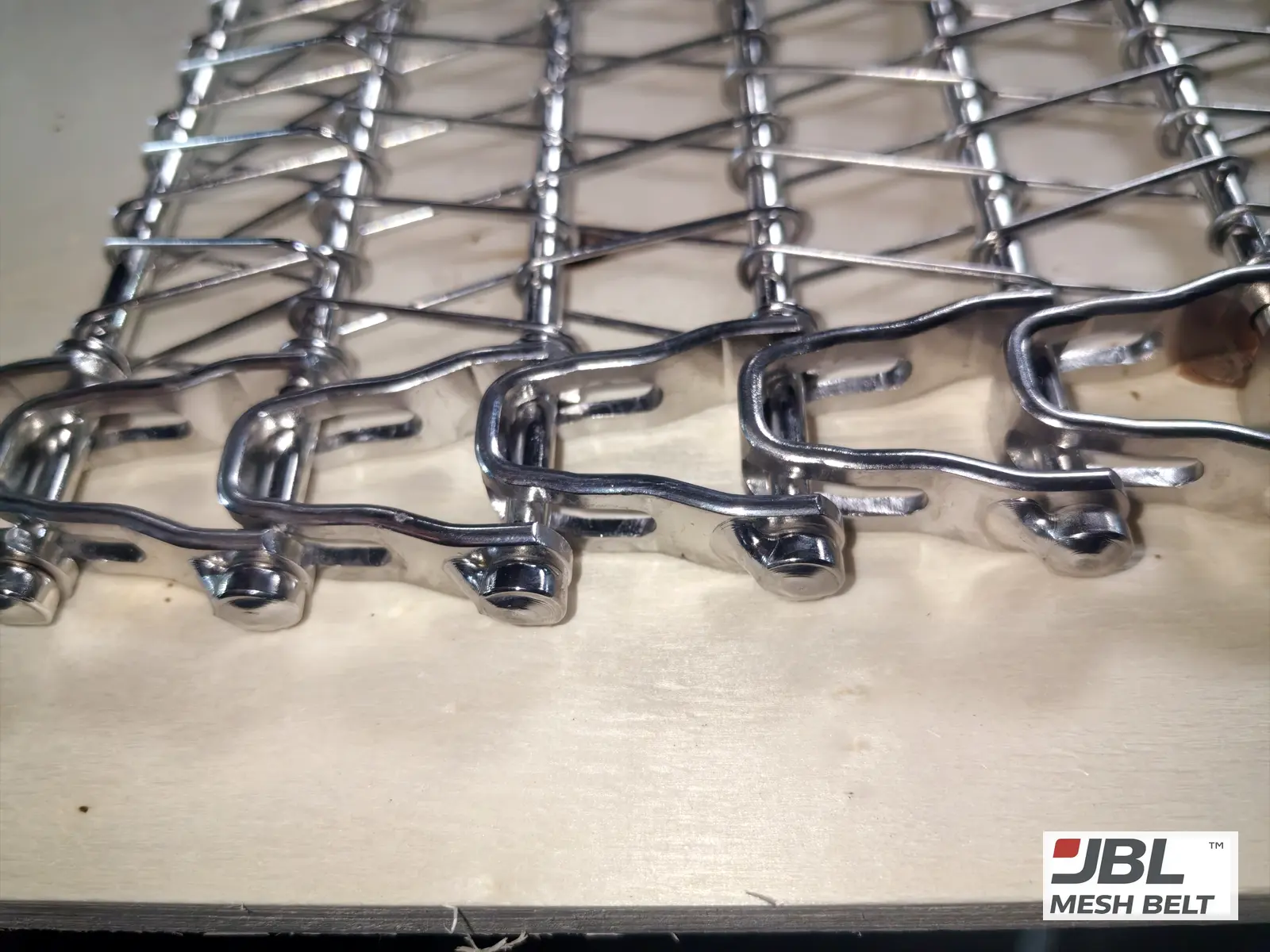 Bulk belt: edge links and rod heads