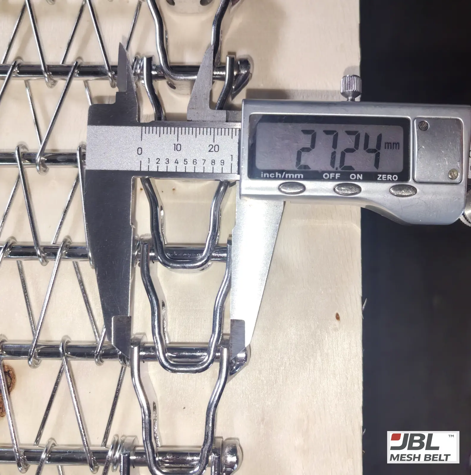 Bulk belt link: 27.24 mm