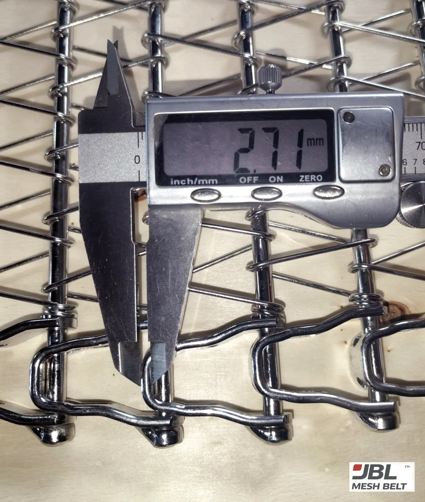 Bulk belt link thickness: 2.71 mm