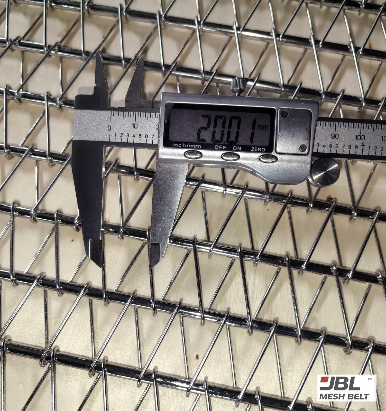 Bulk belt mesh: 20.01 mm