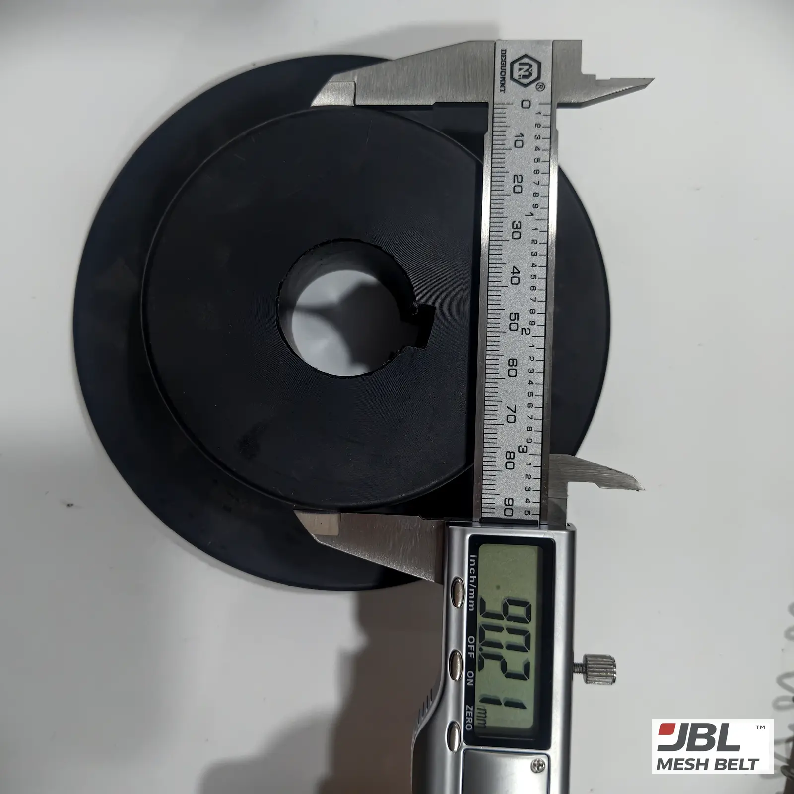 Sprocket hub, second reading: 90.21 mm